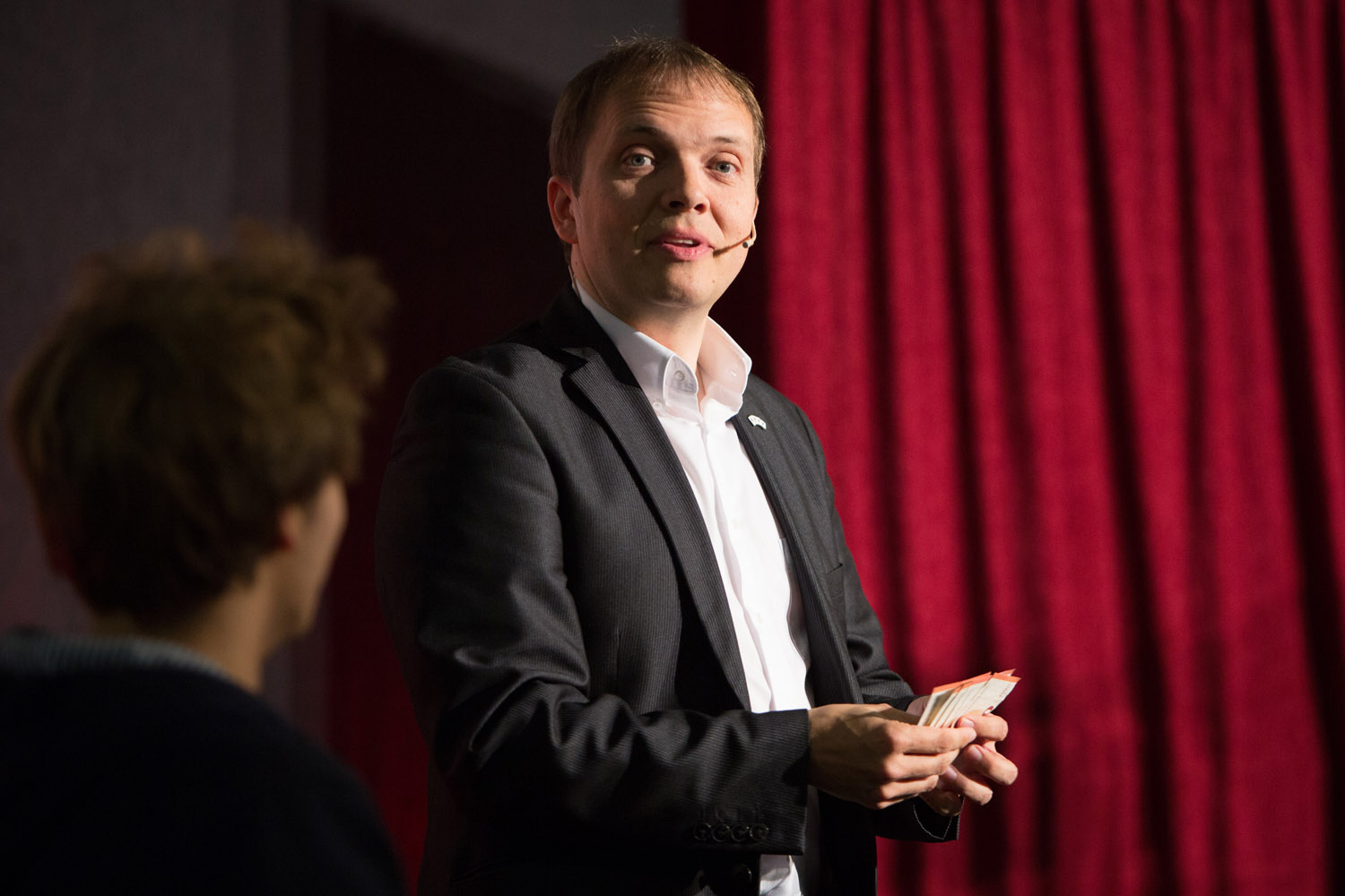 The French magician Boris Wild performing his lecture for magicians